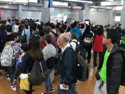 水頭碼頭入境港客