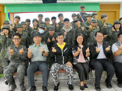 勇闖大膽島，首梯營隊昨日展開