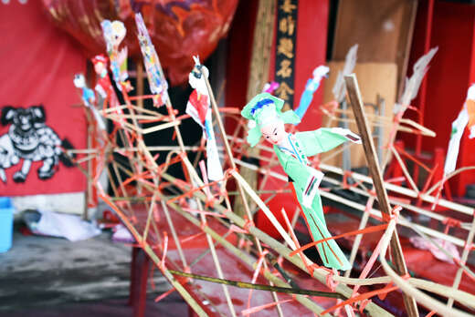 海滄蜈蚣閣,利用糊紙人偶裝飾,極具特色。