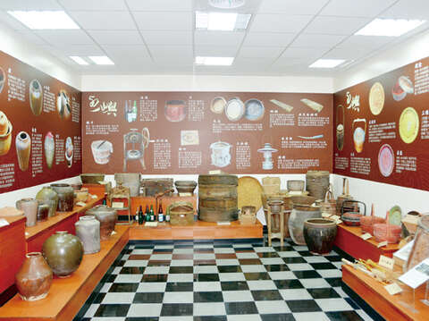 烈嶼鄉文化館為金門第一個鄉鎮文化館：早期生活文物、農村用品、戰地政務軍管的裝備和管制品。（許加泰攝