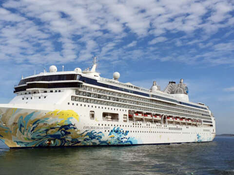 今年度星夢郵輪─探索夢號已排定首航日期為三月七日由基隆出發，三月九日抵達金門，縣府做好整備將會讓郵輪旅客再次感受金門的熱情。