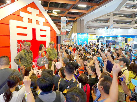 「台北國際夏季旅展」自10月1日至10月4日一連4天在台北世貿1館舉辦，金門館攤位編號為B710，旅展將邀請穿著草綠服的正港金門老兵志工協助宣傳「金門老兵召集令」活動。