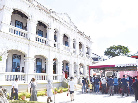 陳景蘭洋樓今年落成百年，昨日舉辦慶祝活動。（陳冠霖攝）