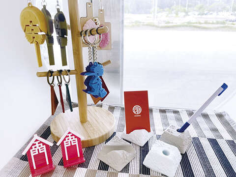 尚義機場〈金門形象館〉再推出金門文創商品特展，邀遊客一同來感受浯島美感生活。（縣府觀光處提供）