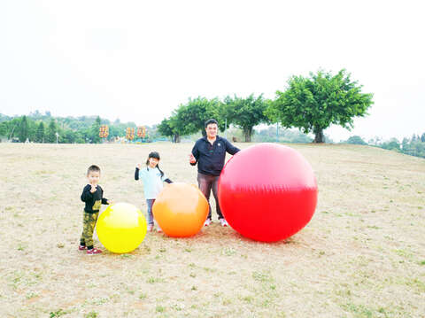 由金城鎮公所主辦的純粹野餐，邀請大小朋友於本周六、日到莒光湖畔一起放輕鬆。（金城鎮公所提供）