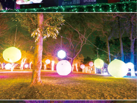 上、今年金門元宵燈會的主燈，以許仙與白蛇為主題。（薛子軒攝） 中、下、金門元宵燈會現正展示中。（翻攝臉書樂遊金門）