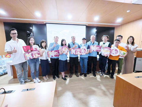 金門縣政府召開記者會宣布2026金門馬拉松明年1月24、25日登場。（許峻魁攝）