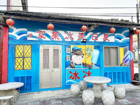 3D彩繪早期的冰果室，紀錄著早期生活的足跡。 （許加泰攝）