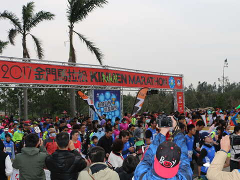 金门国际马拉松参与跑者众多