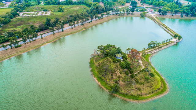 Lake Tai and Banyan Garden
