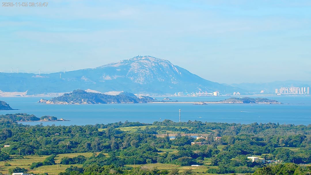 麒麟山森林公園即時影像�
今天的天氣好到爆!
昨天的小雨像是替空氣洗了個澡,整個世界都亮了起來~
打開即時影像,視野超!級!好!連...