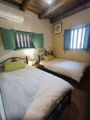 1000016596 - Steve Lee