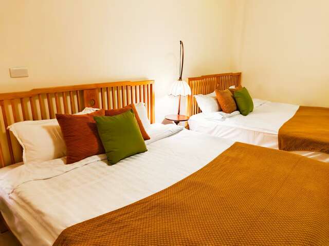 ac6873e90b27e52108b4b382d346abfb - zoe LIN