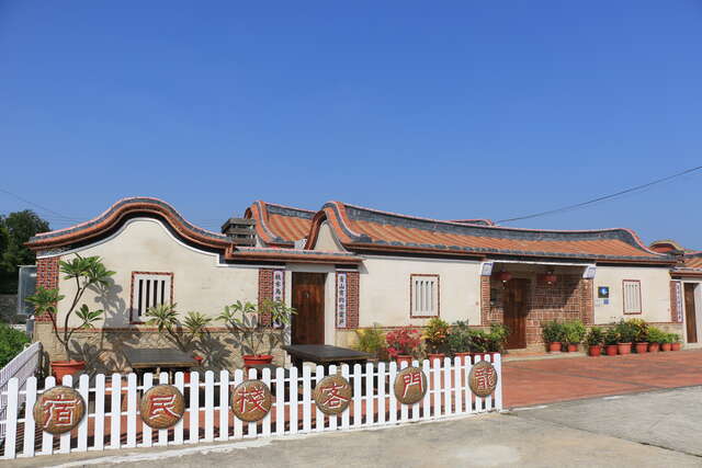 07411A5A-C2AC-49AF-9BA3-AEA97FC70C55 - James lee