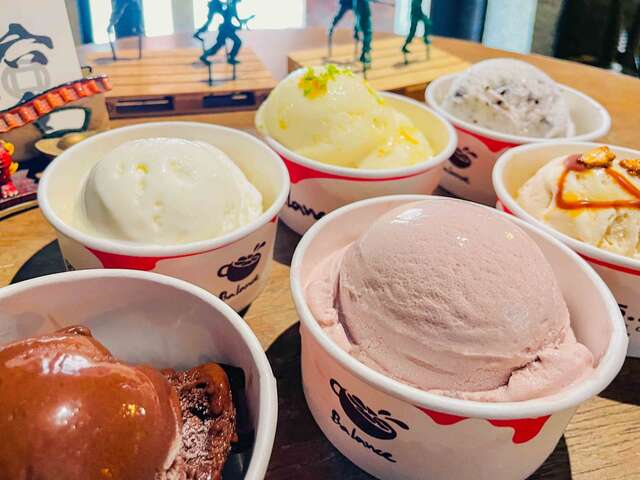 多种口味冰淇淋