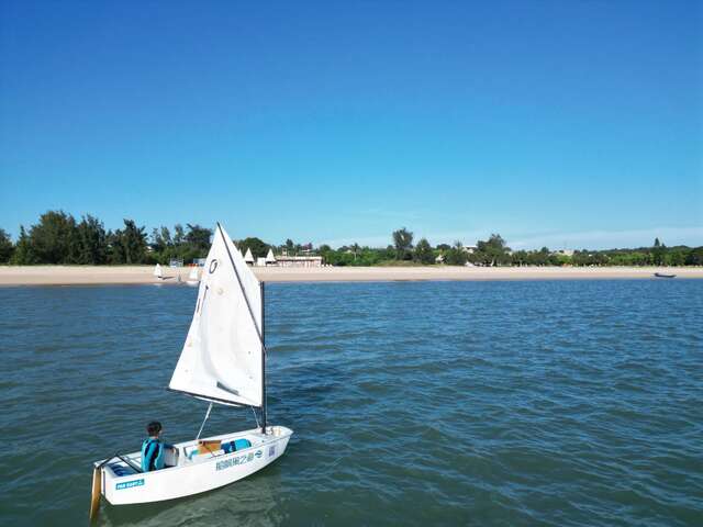 業者提供：輕型帆船