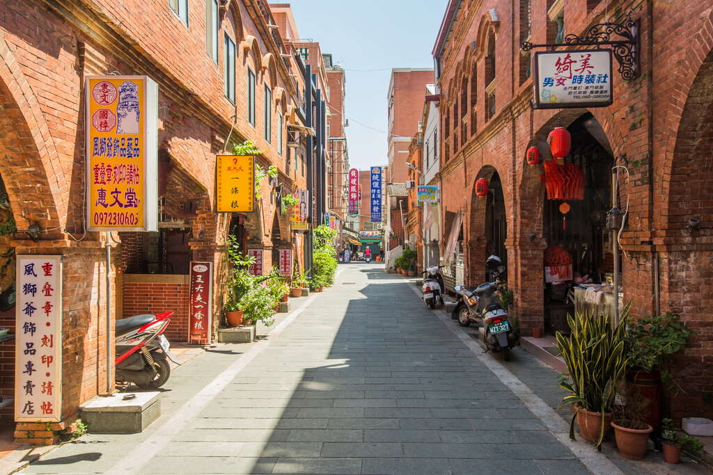 模範街日常景象
