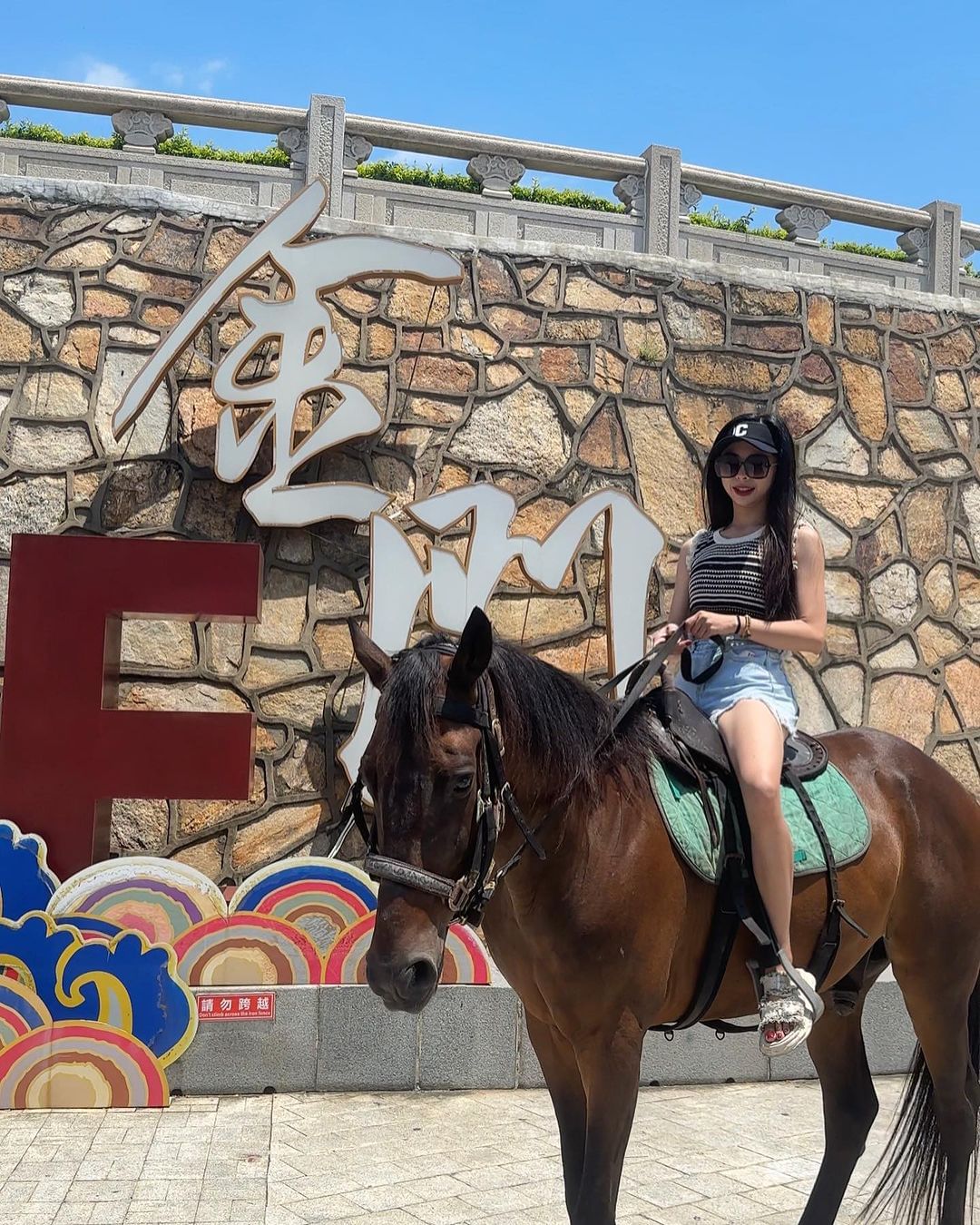 莒光樓
騎馬體驗趣，在高處優雅享受莒光樓周邊景緻，與馬匹合影打卡留念！
預約方式 金門親子嘉年華-體驗遊
-
感謝 @chloe_...