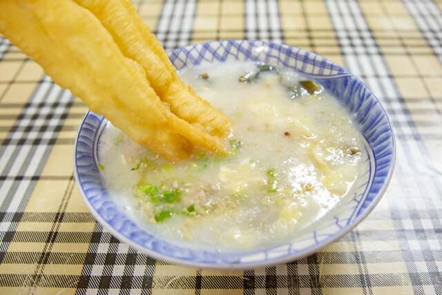 沾油條