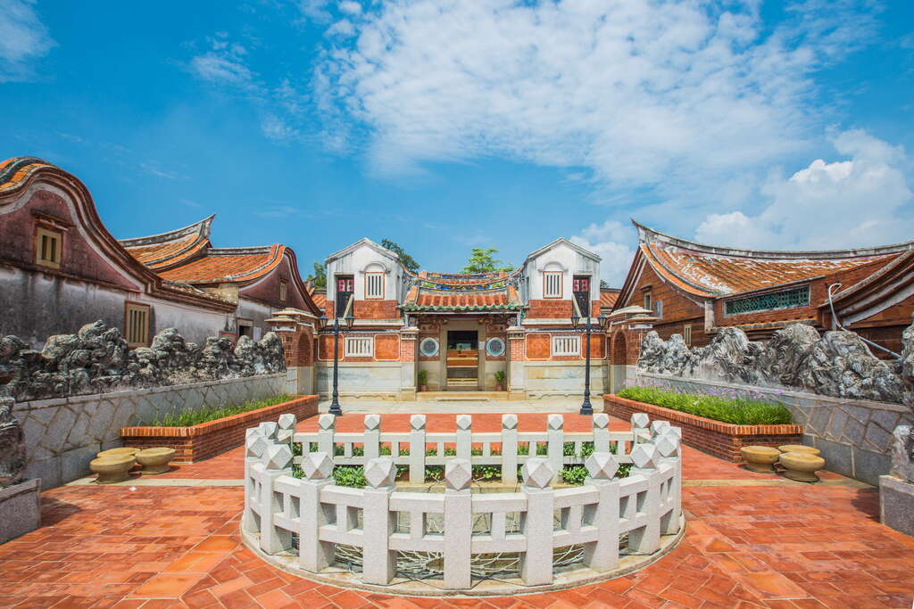 Shishan Folk Culture Village Route