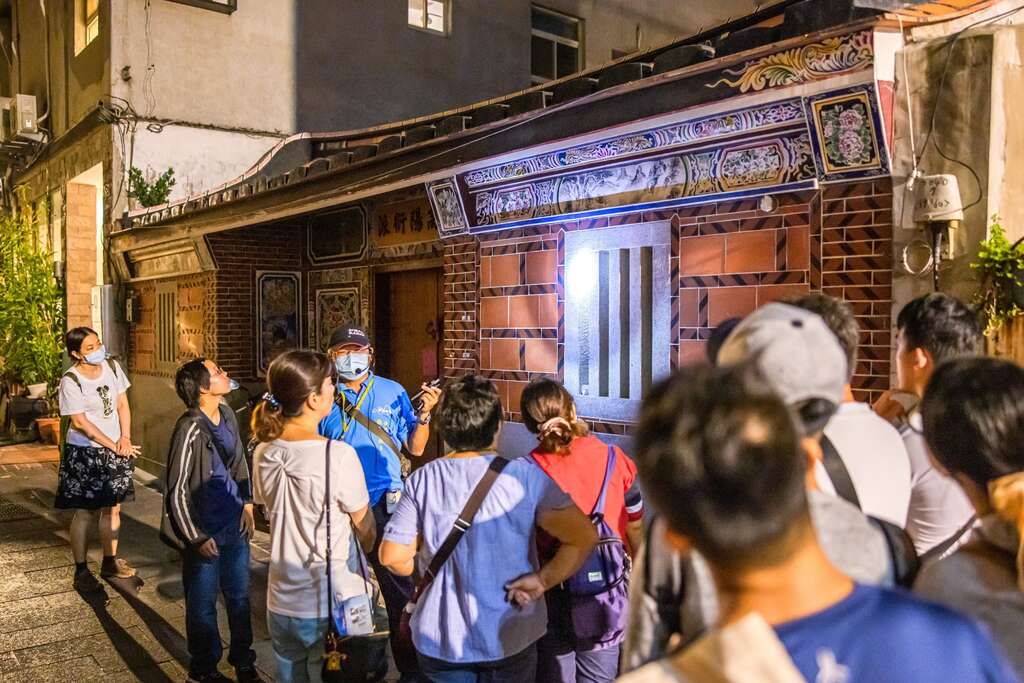 夜間導覽